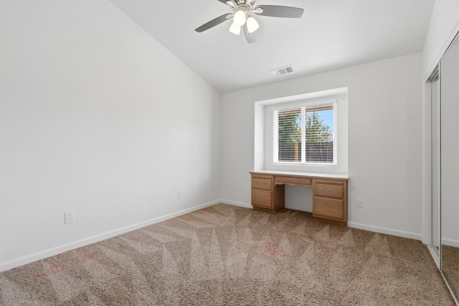 1487 Boyd Ct, Tulare, CA 93274