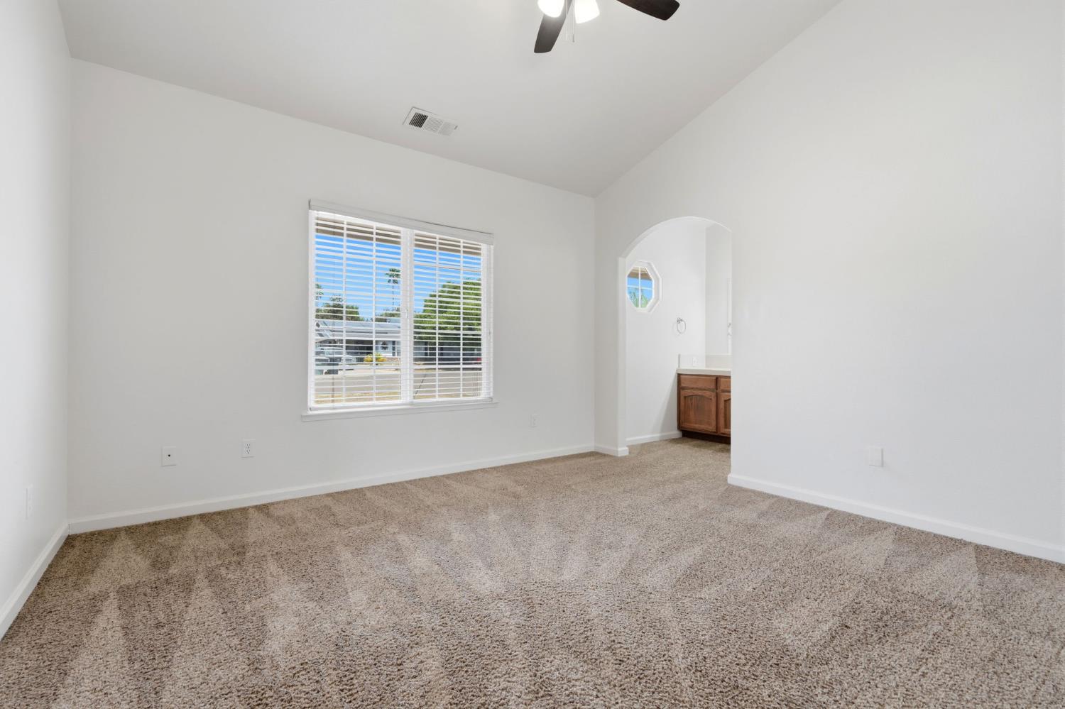 1487 Boyd Ct, Tulare, CA 93274