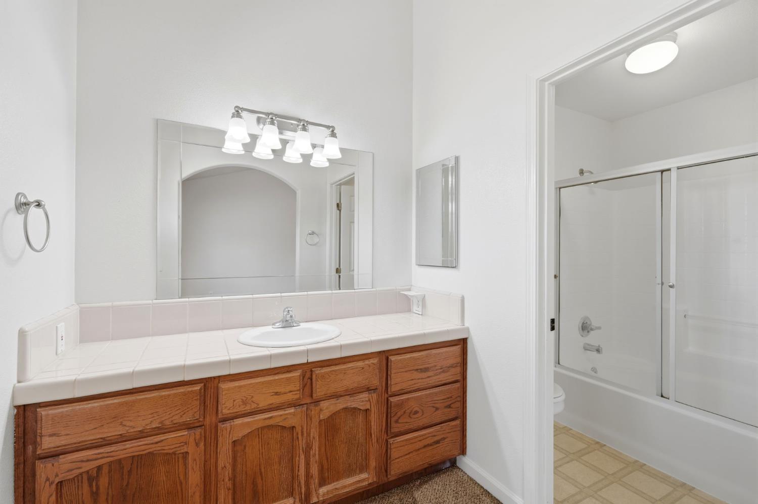 1487 Boyd Ct, Tulare, CA 93274