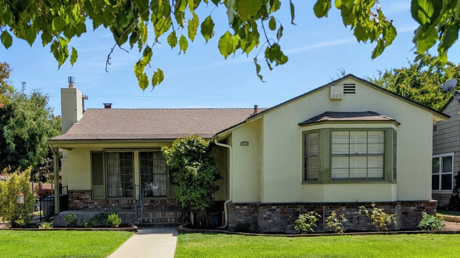 238 W Brown Ave, Fresno, CA 93704