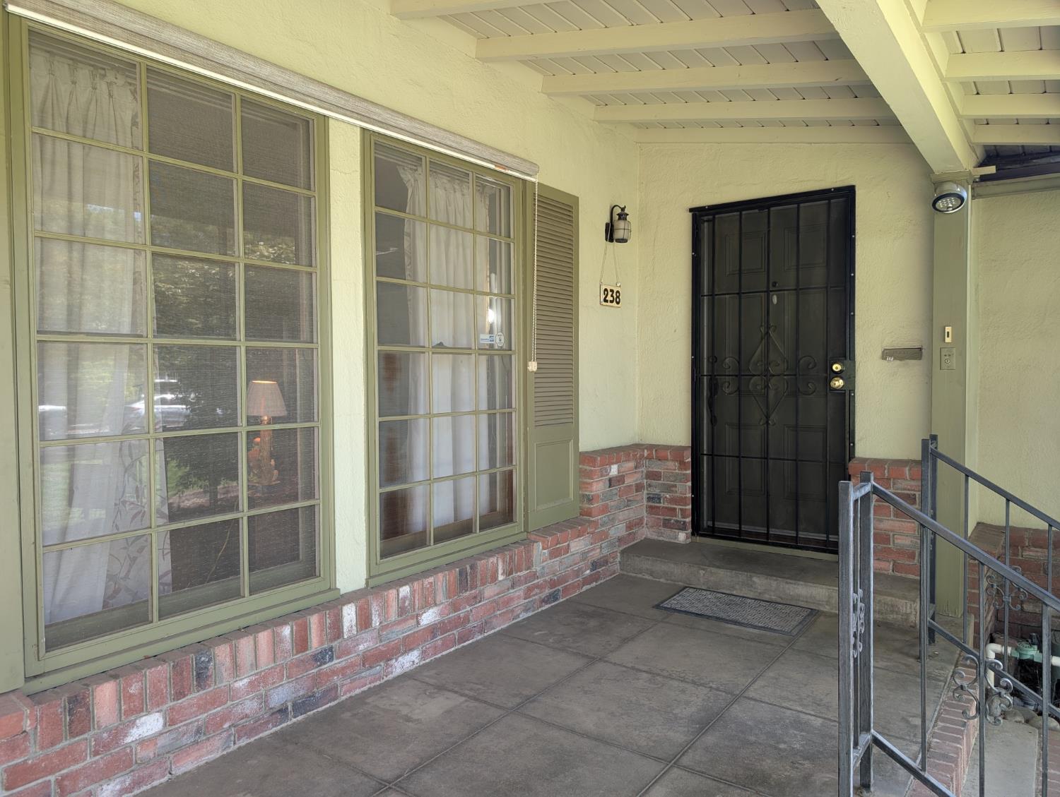 238 E Brown Ave, Fresno, CA 93704