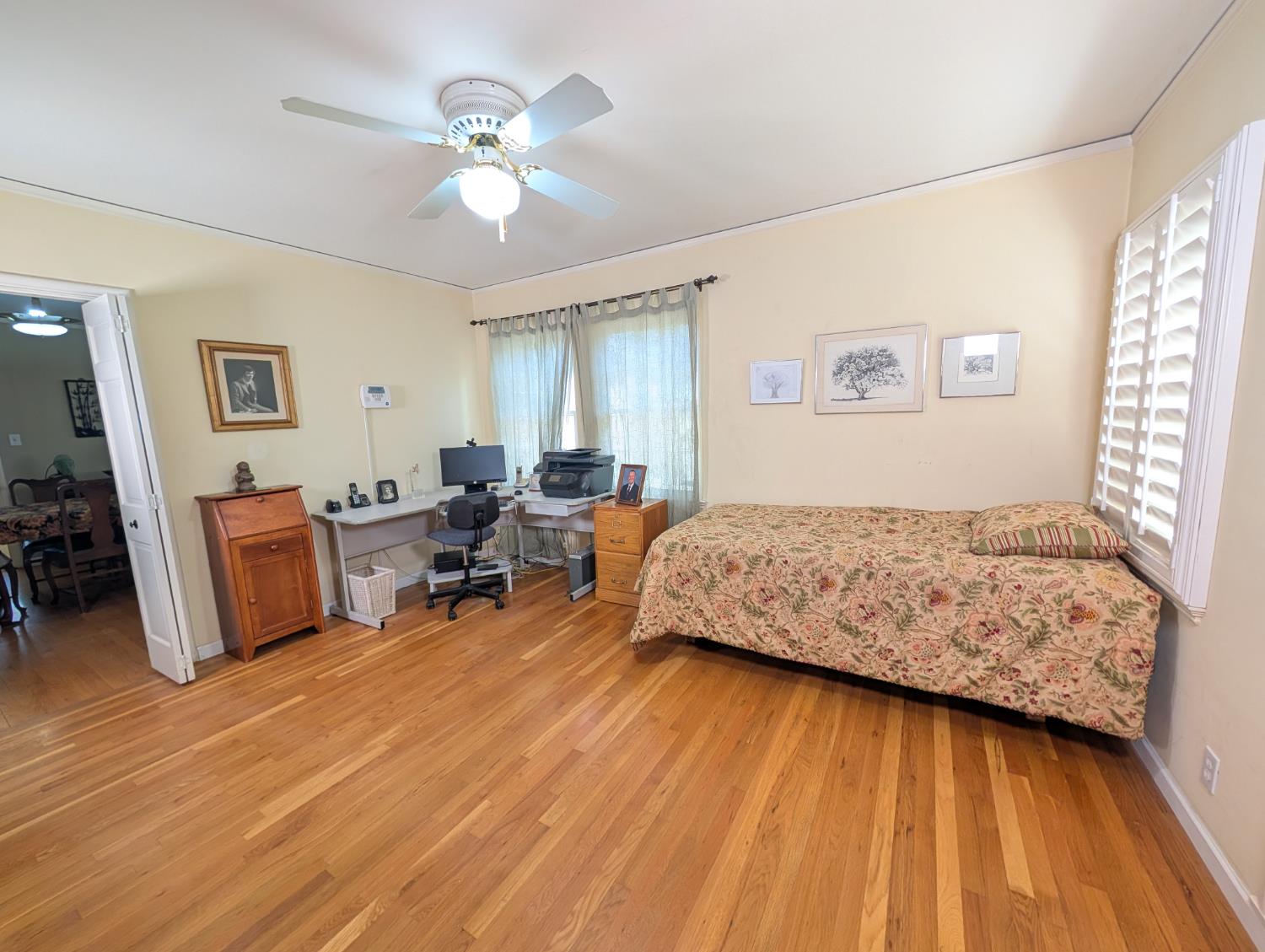238 E Brown Ave, Fresno, CA 93704