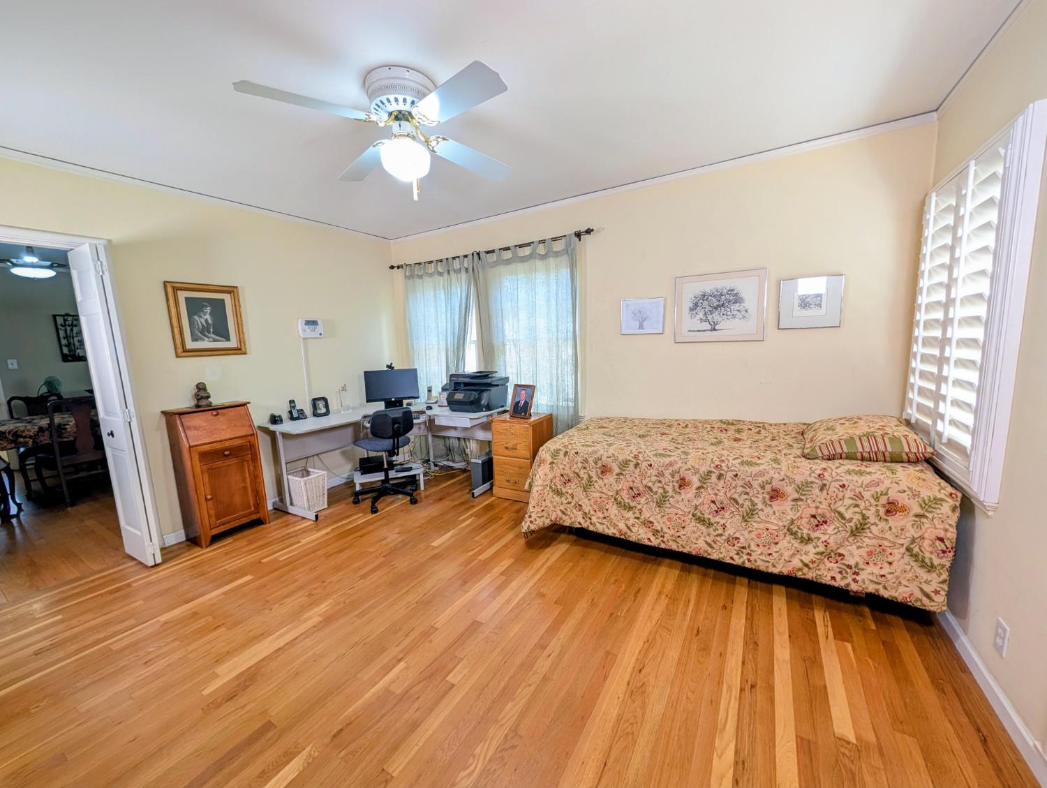 238 E Brown Ave, Fresno, CA 93704