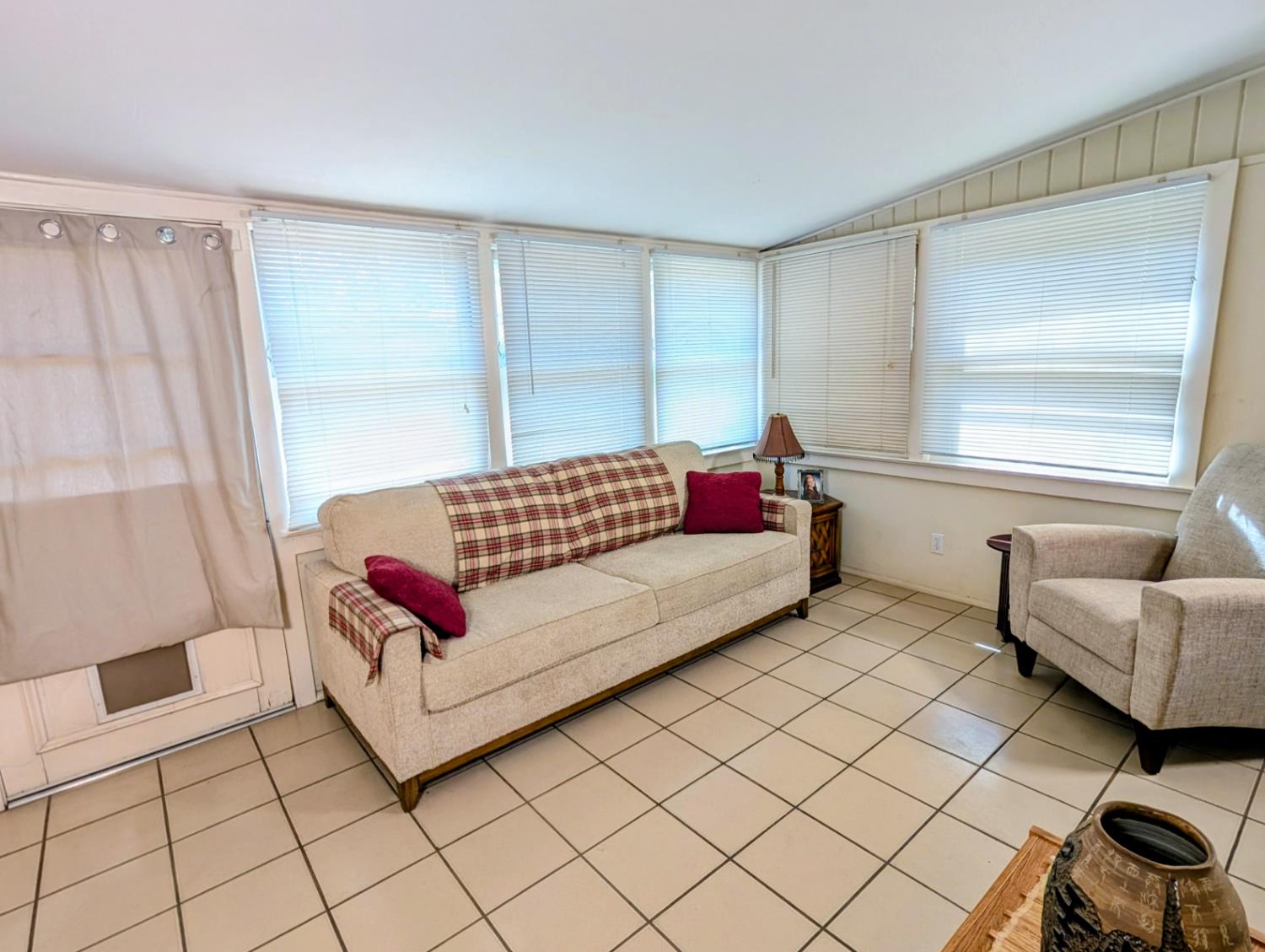 238 E Brown Ave, Fresno, CA 93704
