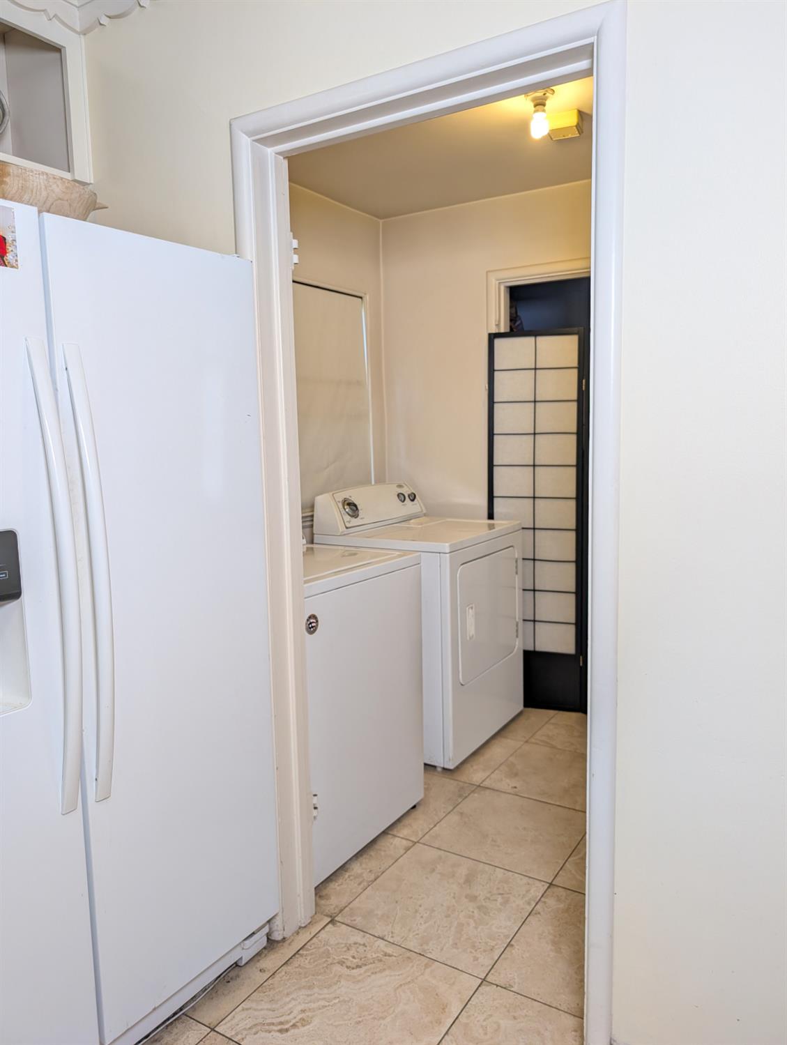 238 E Brown Ave, Fresno, CA 93704