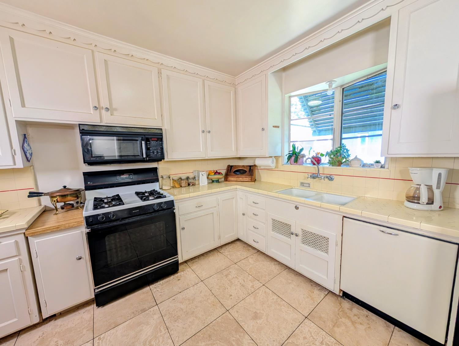 238 E Brown Ave, Fresno, CA 93704
