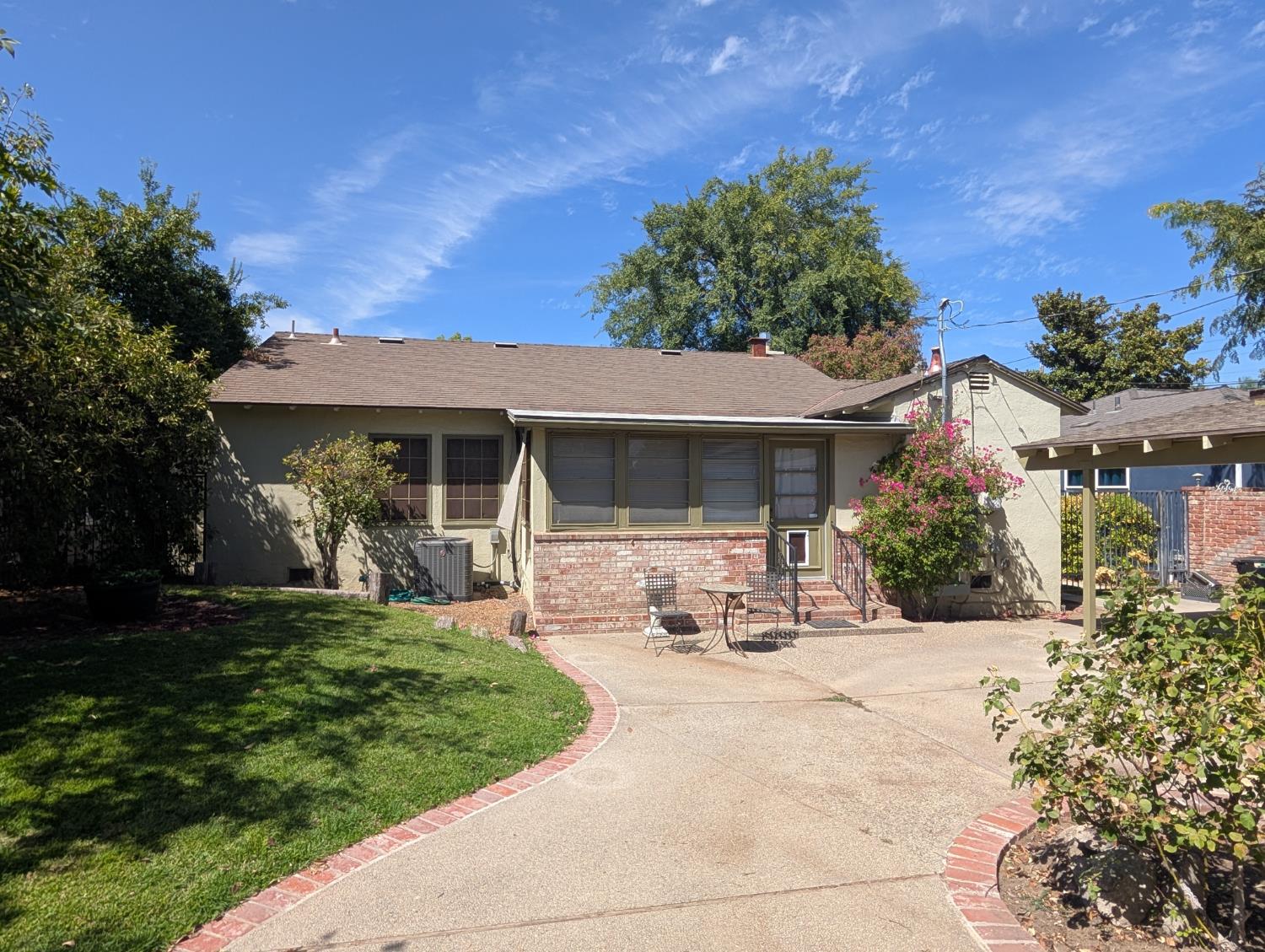 238 E Brown Ave, Fresno, CA 93704
