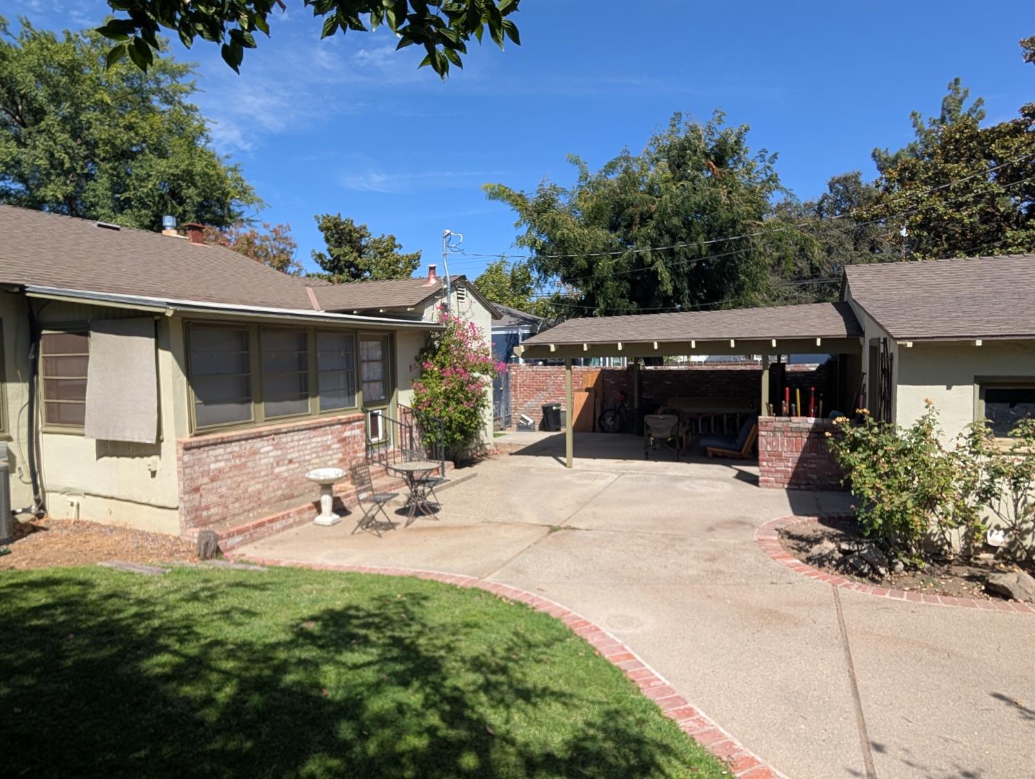238 E Brown Ave, Fresno, CA 93704