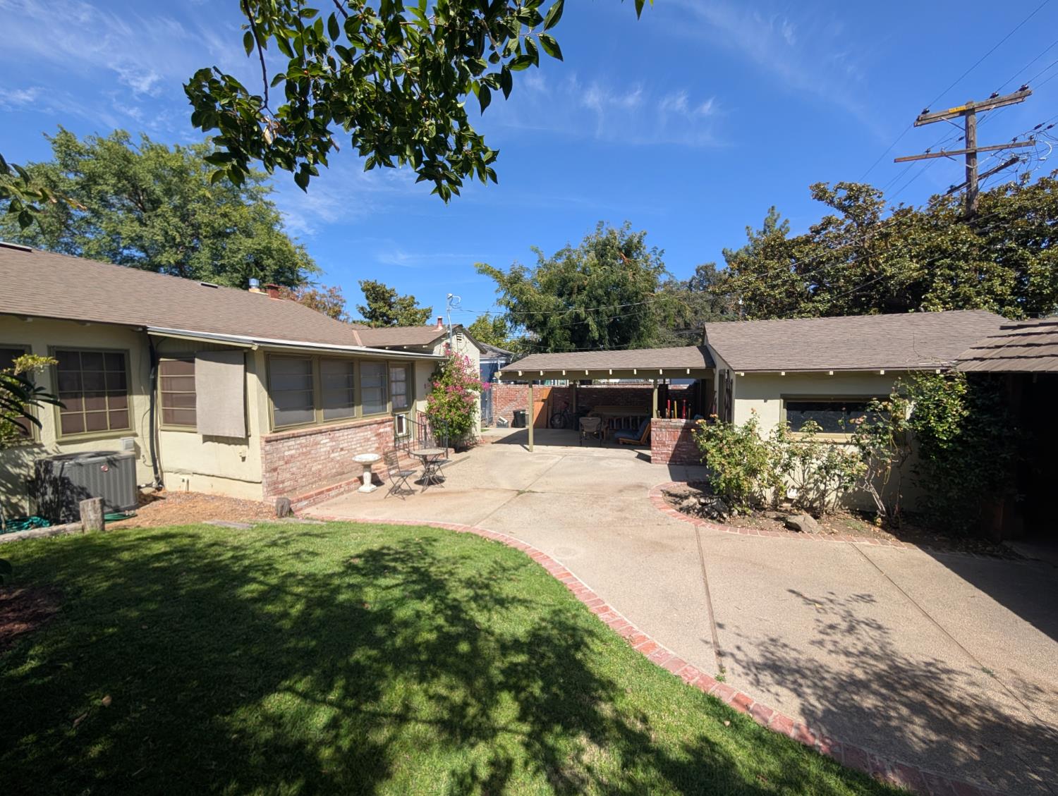 238 E Brown Ave, Fresno, CA 93704