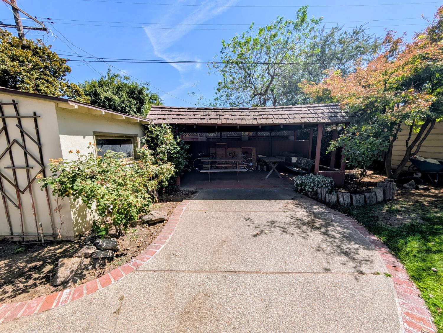 238 E Brown Ave, Fresno, CA 93704