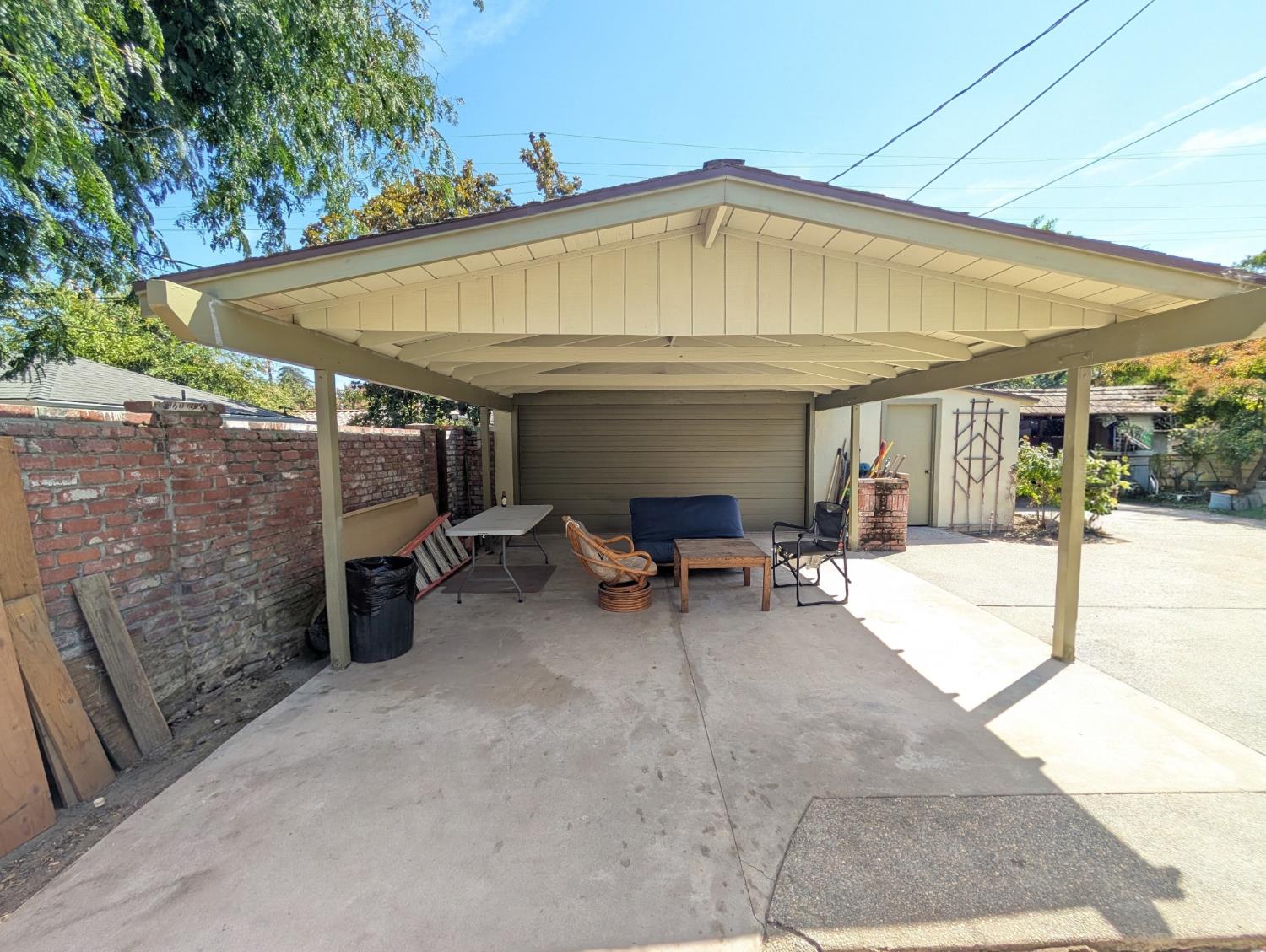 238 E Brown Ave, Fresno, CA 93704