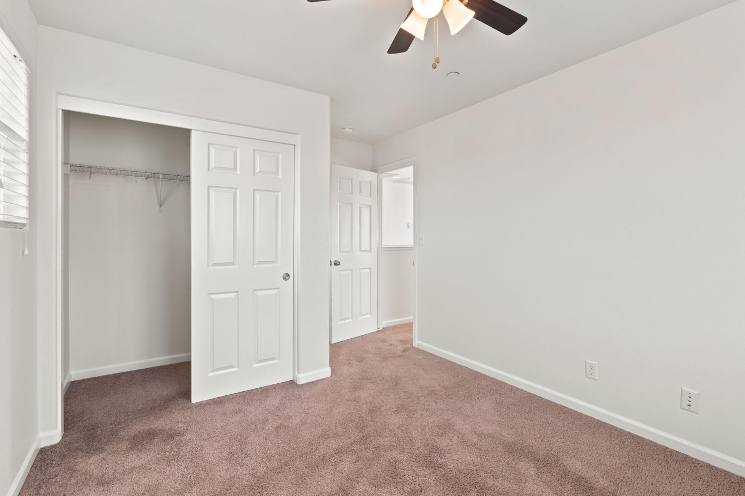 104 Corona Dr, Madera, CA 93638