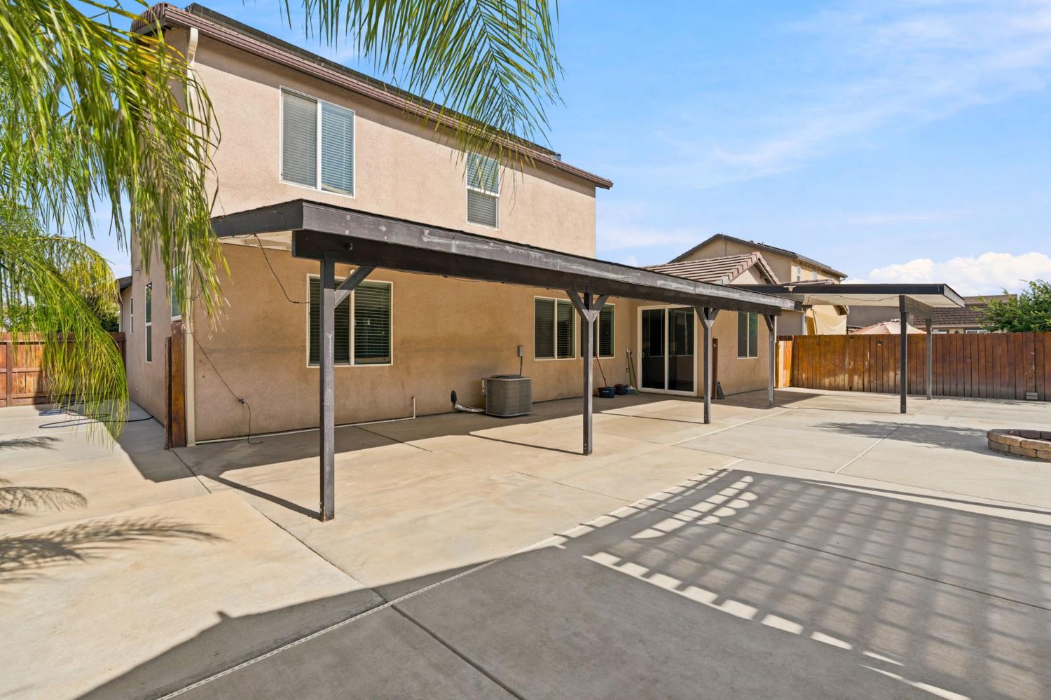 104 Corona Dr, Madera, CA 93638