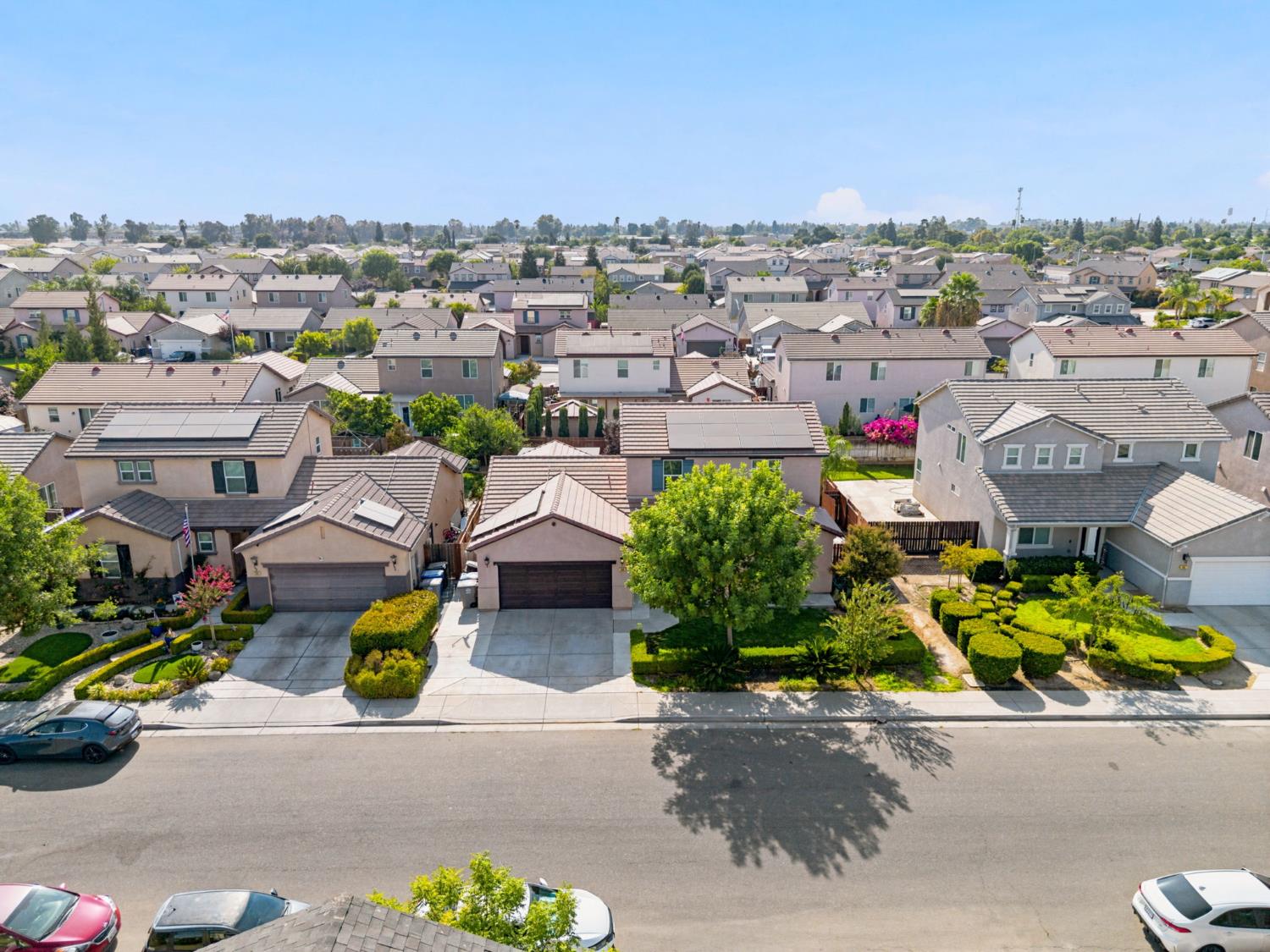 104 Corona Dr, Madera, CA 93638