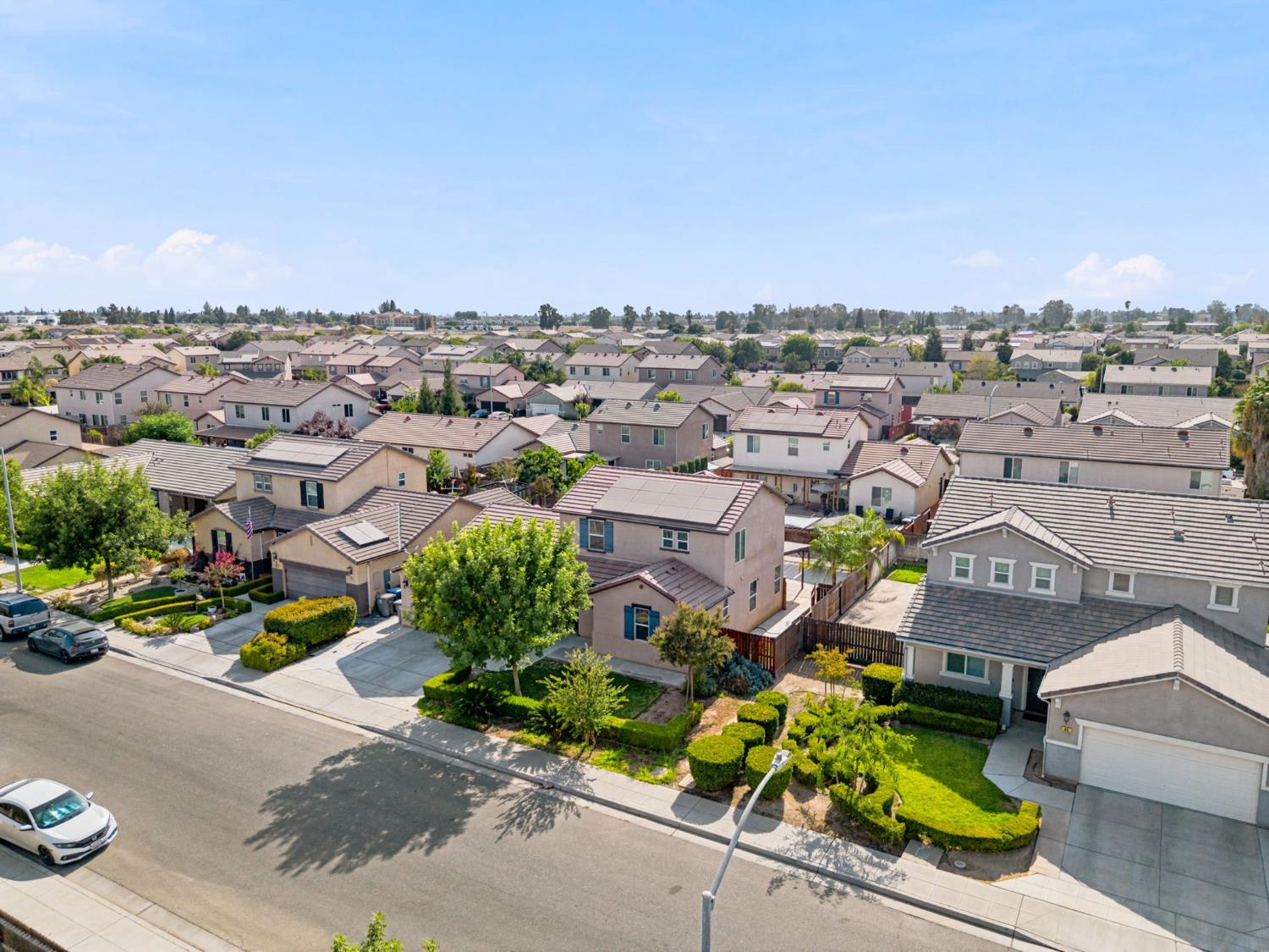 104 Corona Dr, Madera, CA 93638