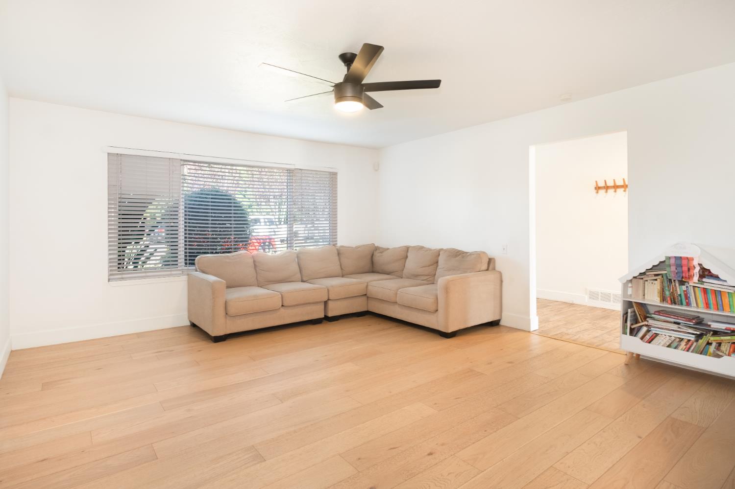 6310 N Bergeron Ave, Fresno, CA 93704