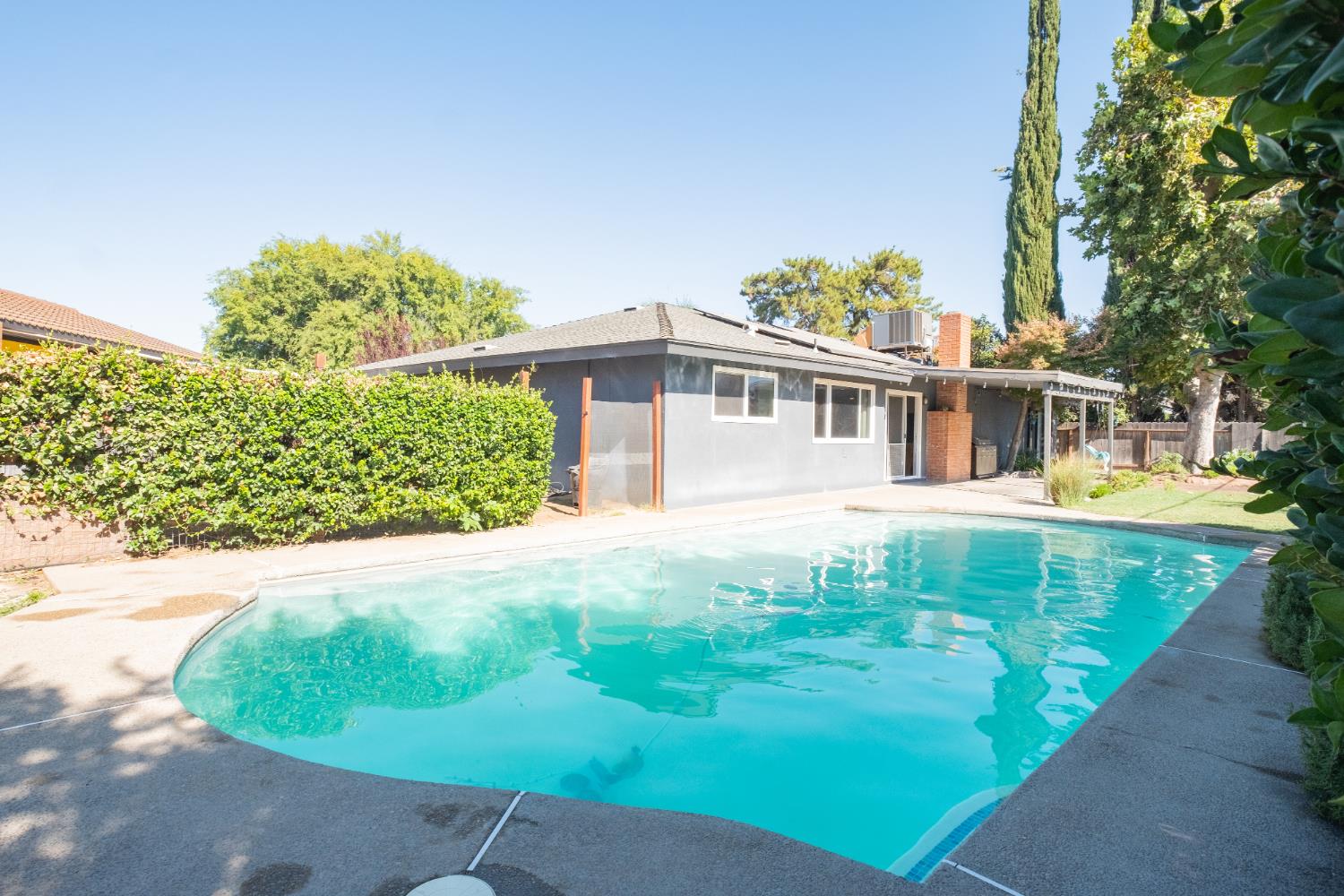 6310 N Bergeron Ave, Fresno, CA 93704
