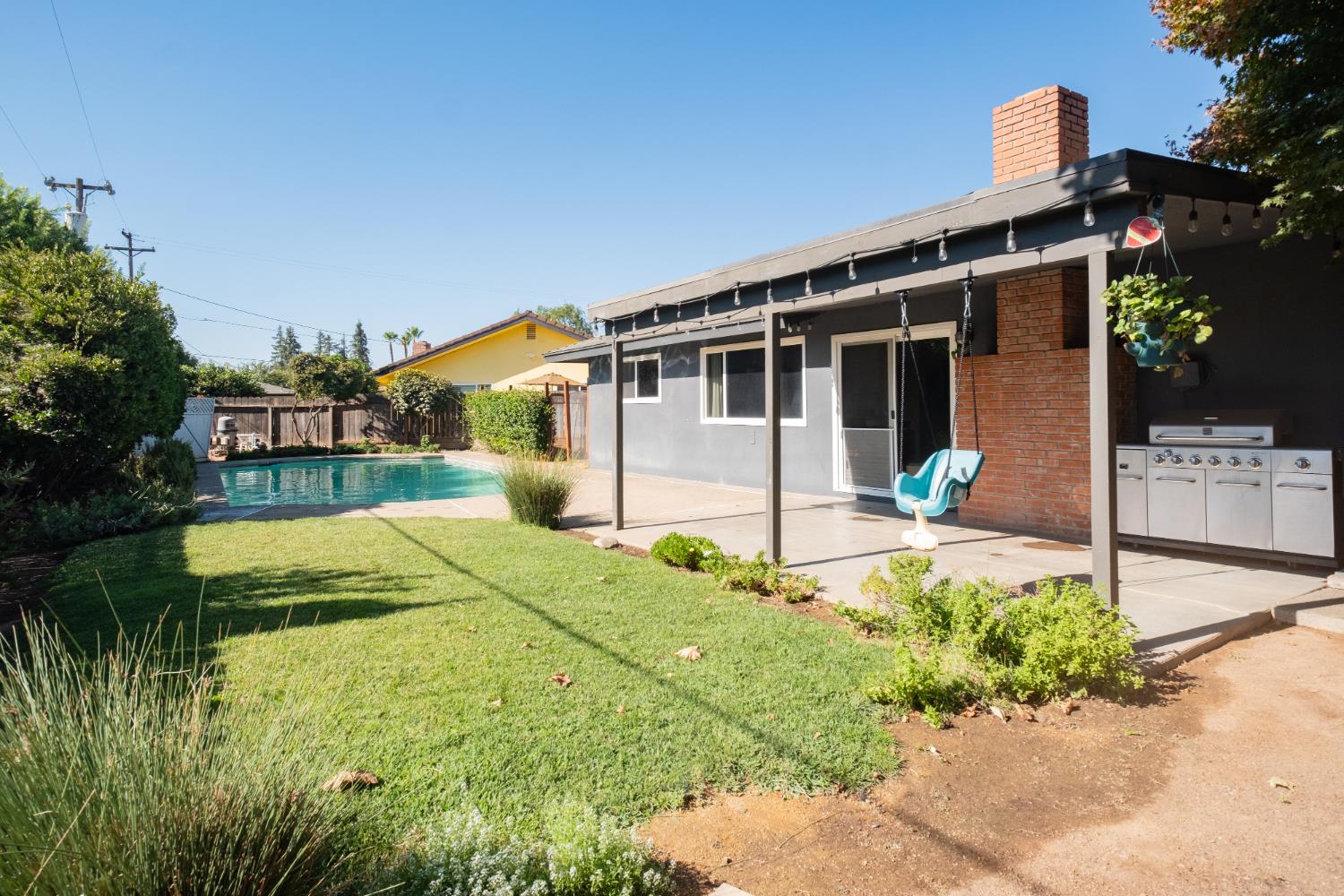 6310 N Bergeron Ave, Fresno, CA 93704