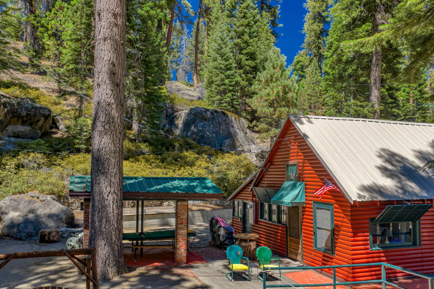 24 Bear Creek Ln, Lakeshore, CA 93664