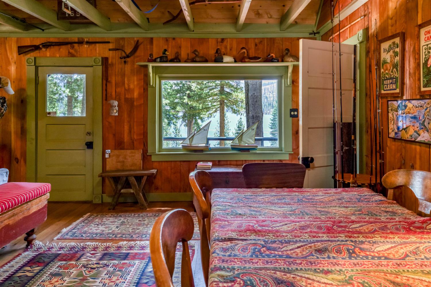 24 Bear Creek Ln, Lakeshore, CA 93664