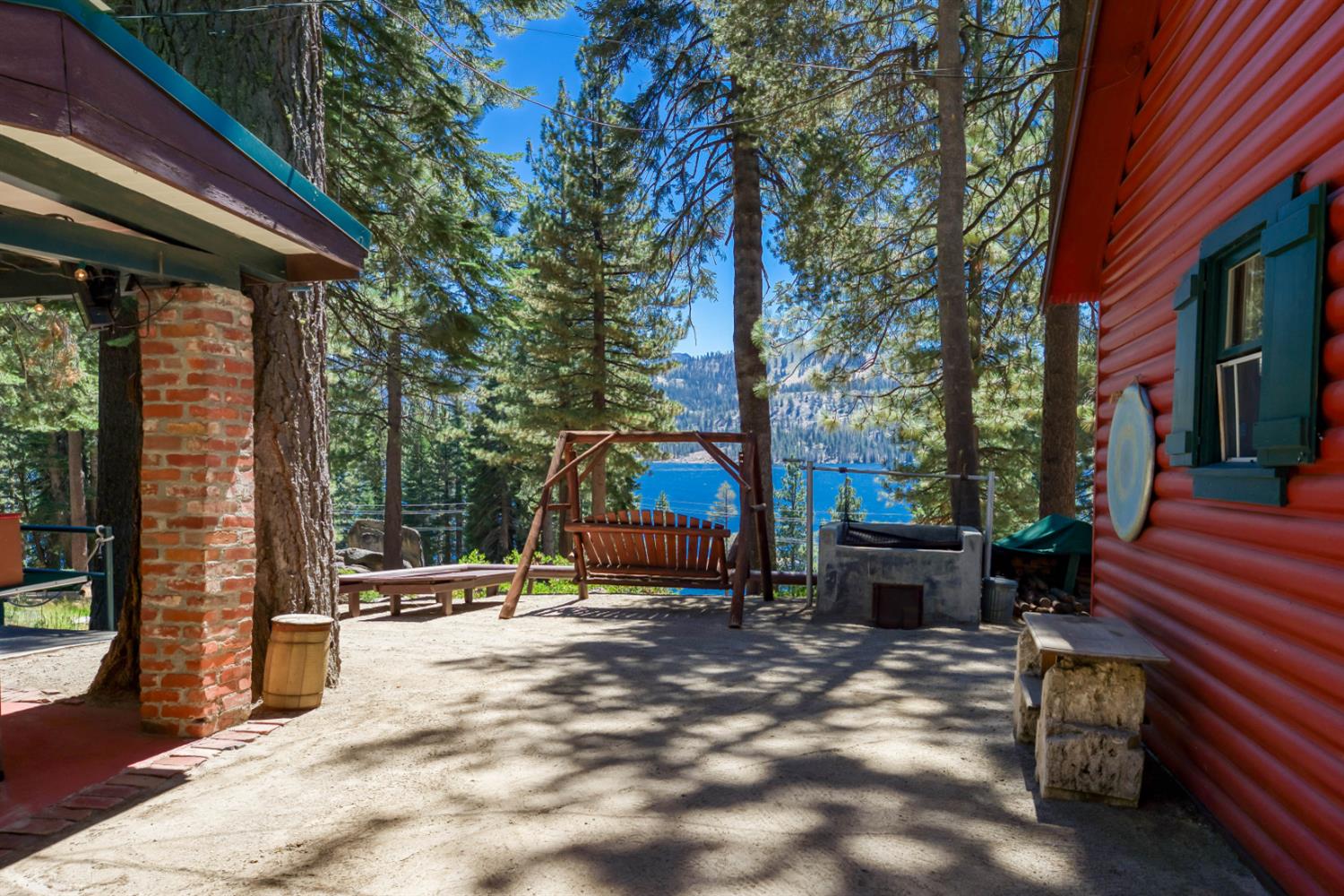 24 Bear Creek Ln, Lakeshore, CA 93664