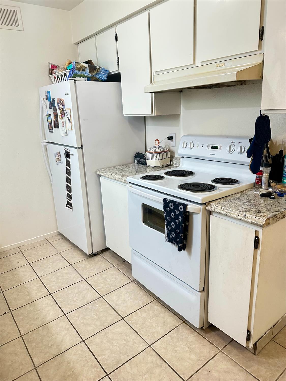 1550 W Ashlan Ave #102, Fresno, CA 93705