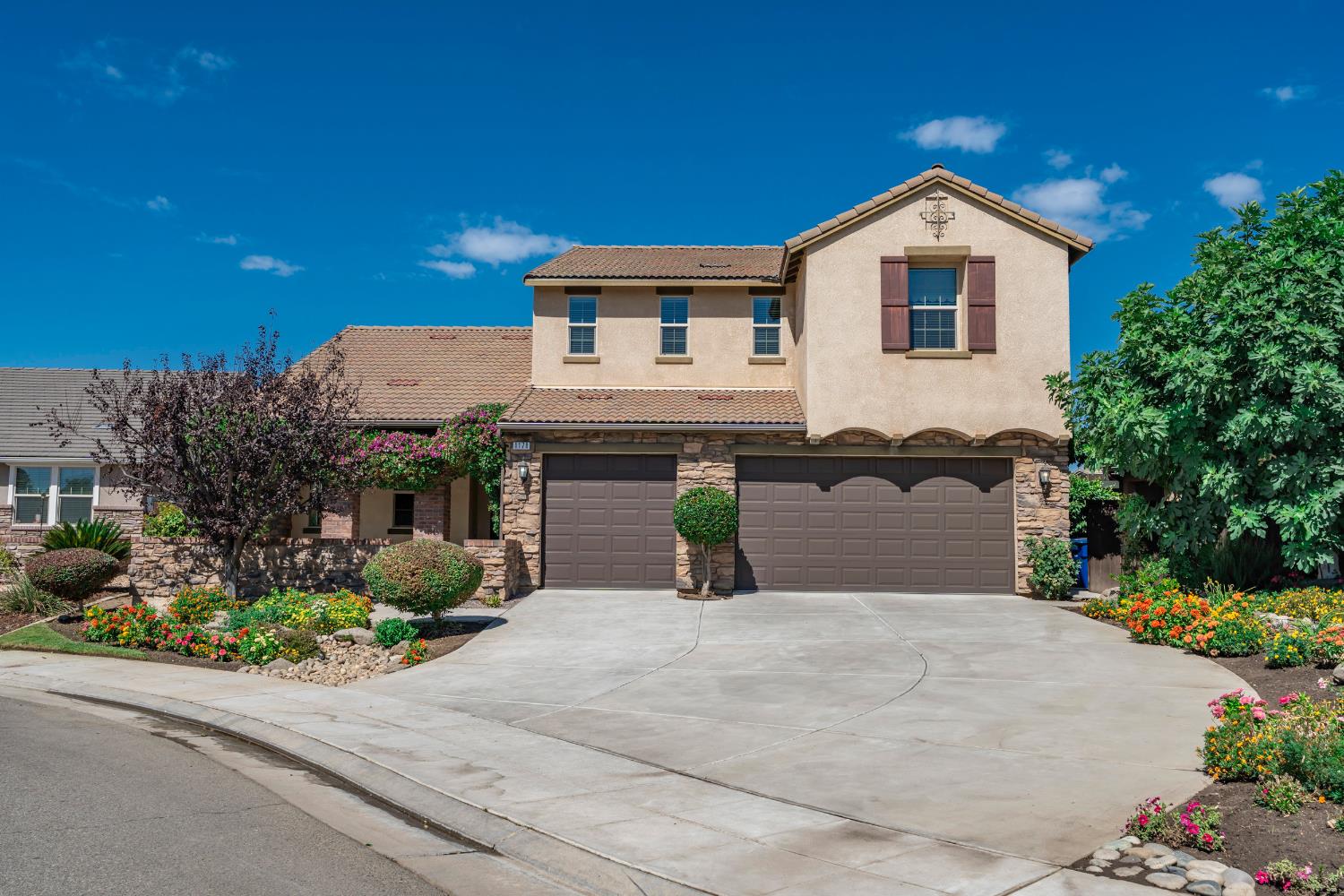 1178 Blackwood Ave, Clovis, CA 93619