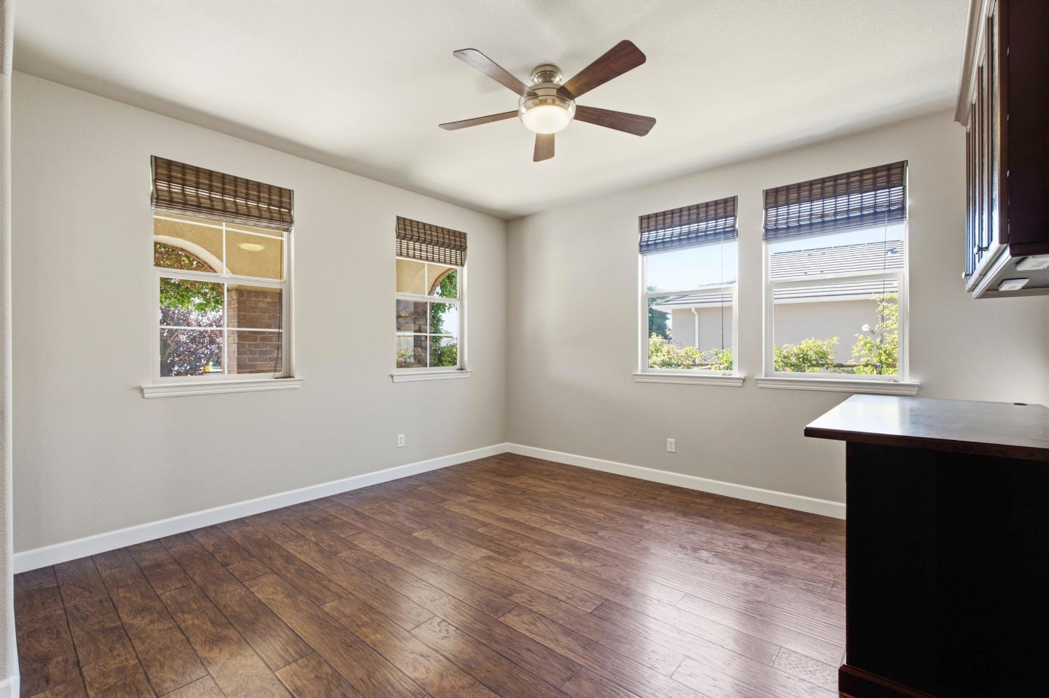 1178 Blackwood Ave, Clovis, CA 93619