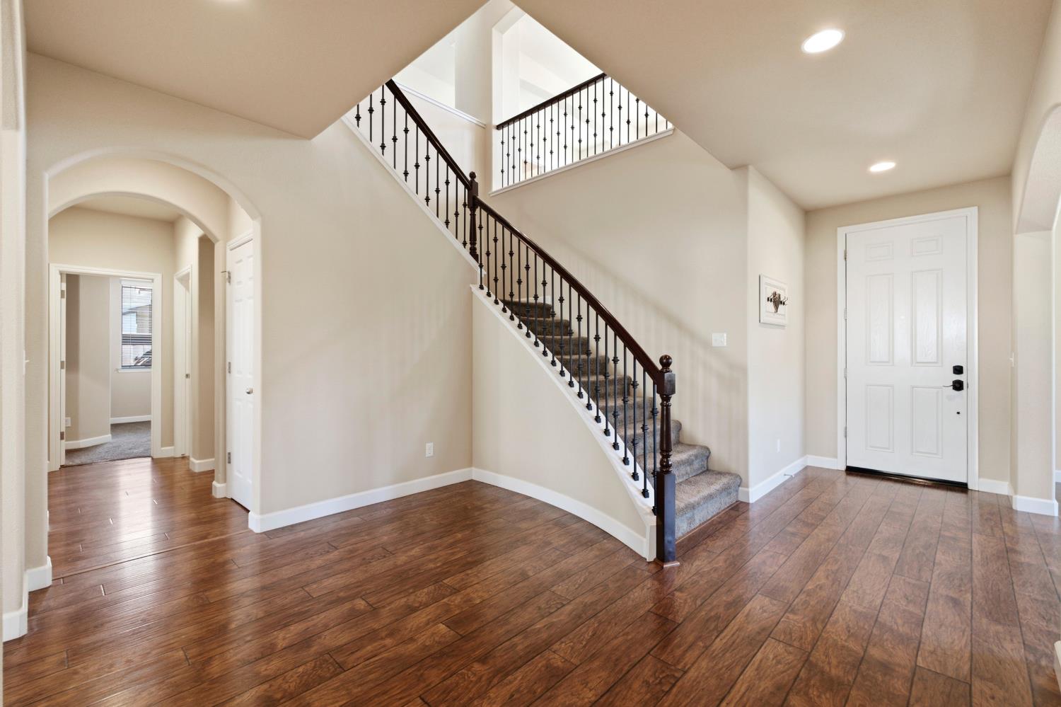 1178 Blackwood Ave, Clovis, CA 93619