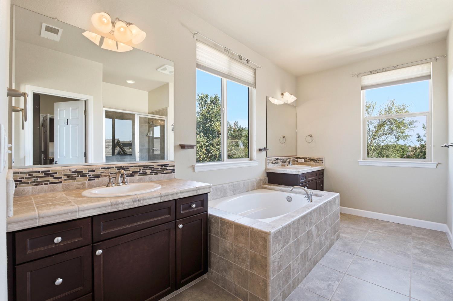 1178 Blackwood Ave, Clovis, CA 93619