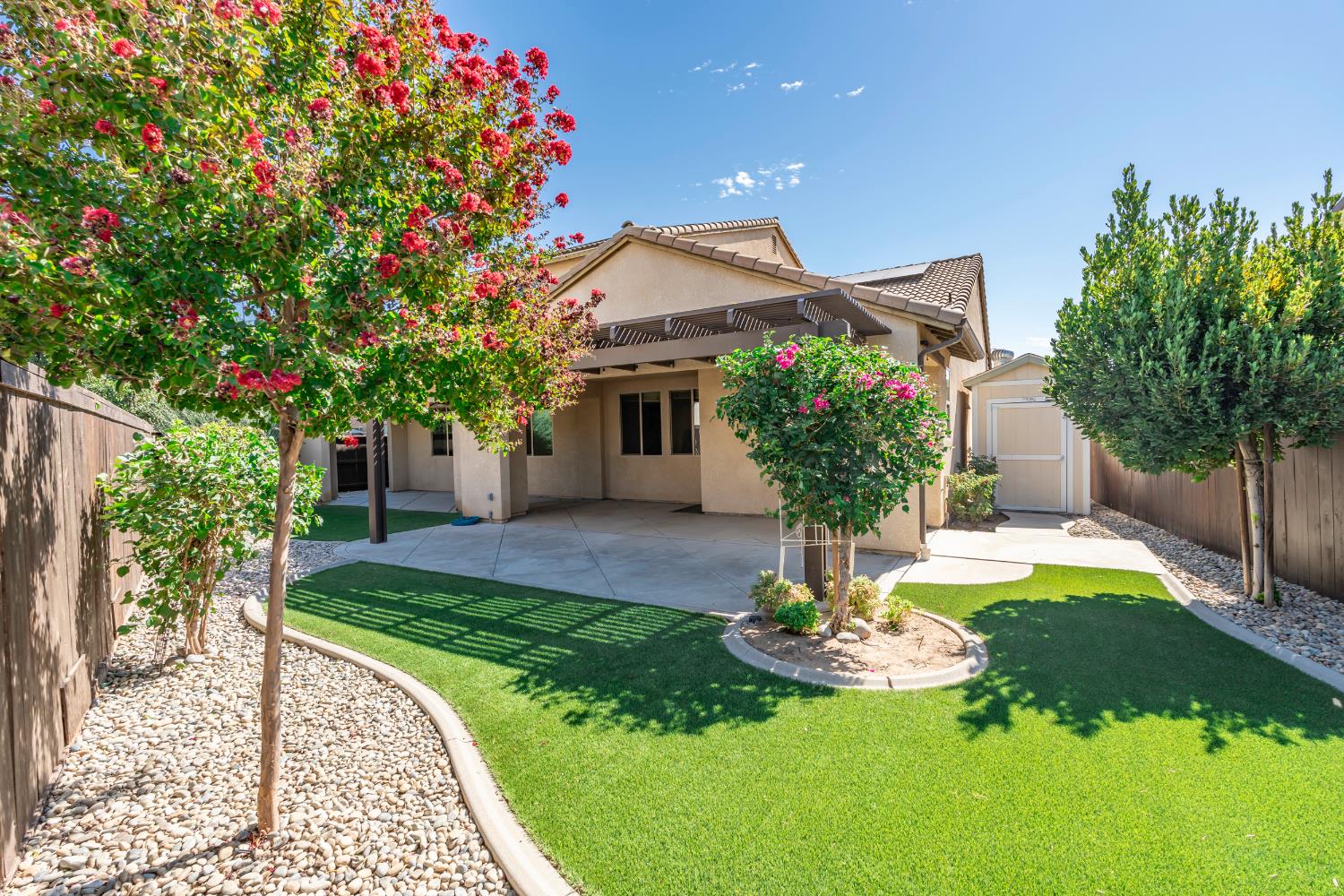 1178 Blackwood Ave, Clovis, CA 93619