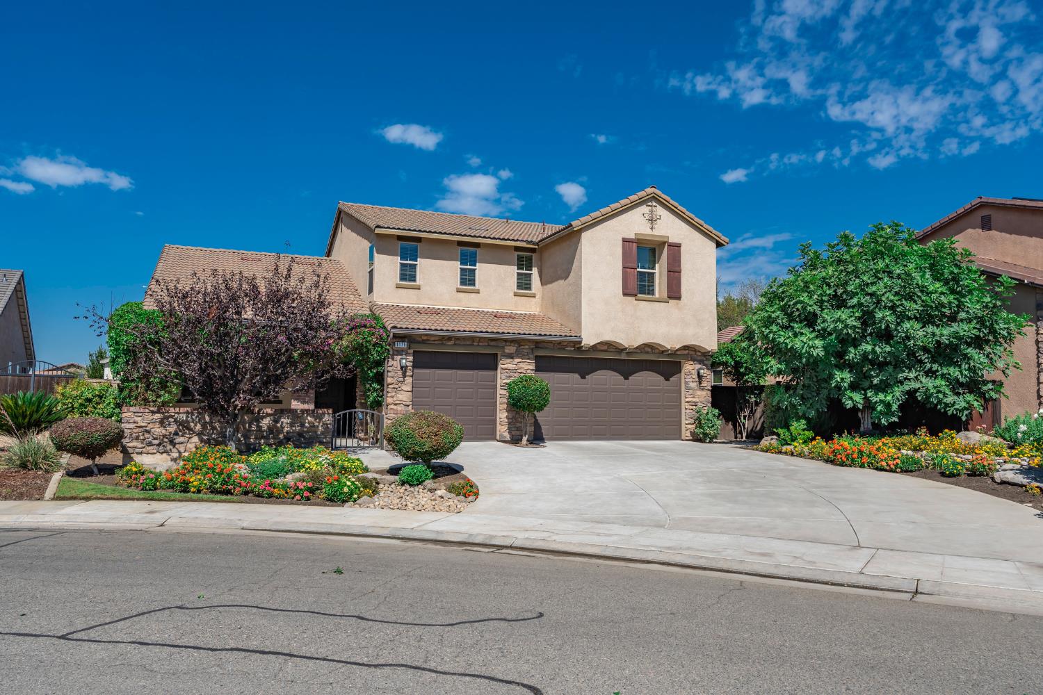 1178 Blackwood Ave, Clovis, CA 93619