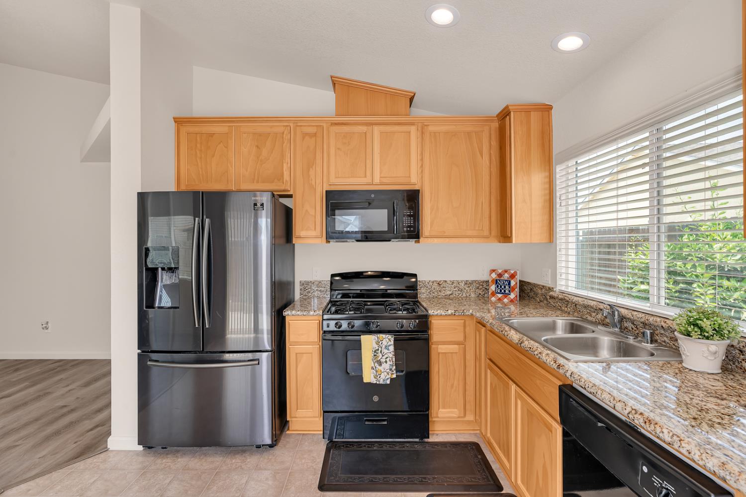 362 Rh Dr, Merced, CA 95341