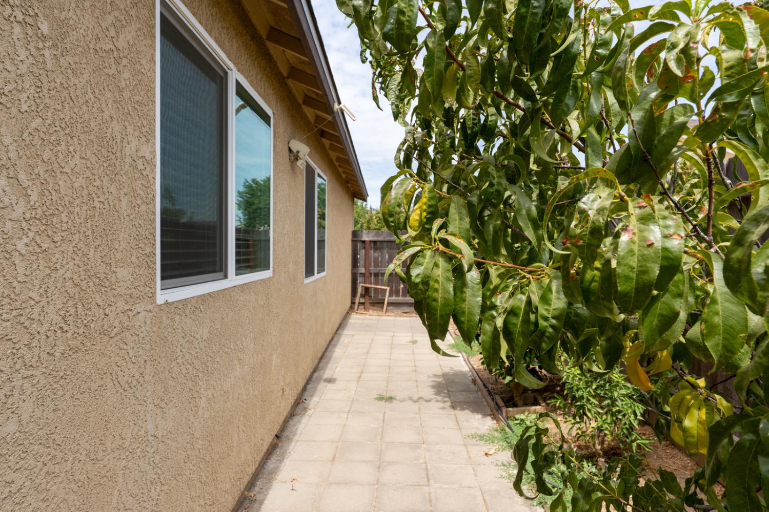 362 Rh Dr, Merced, CA 95341
