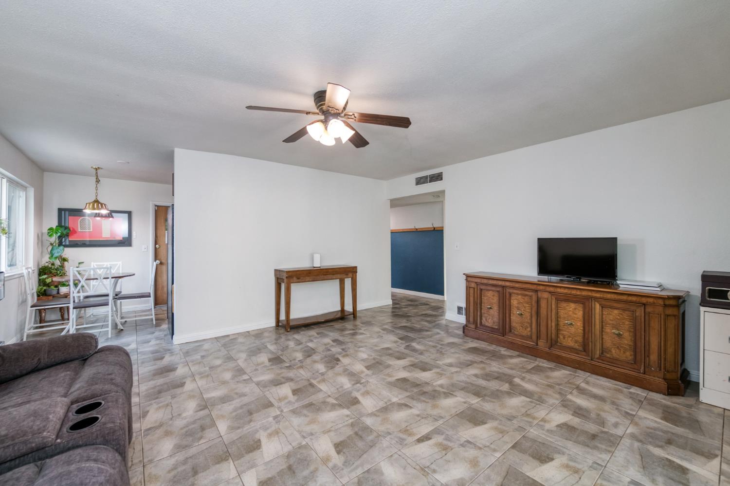 6656 N Wolters Ave, Fresno, CA 93710