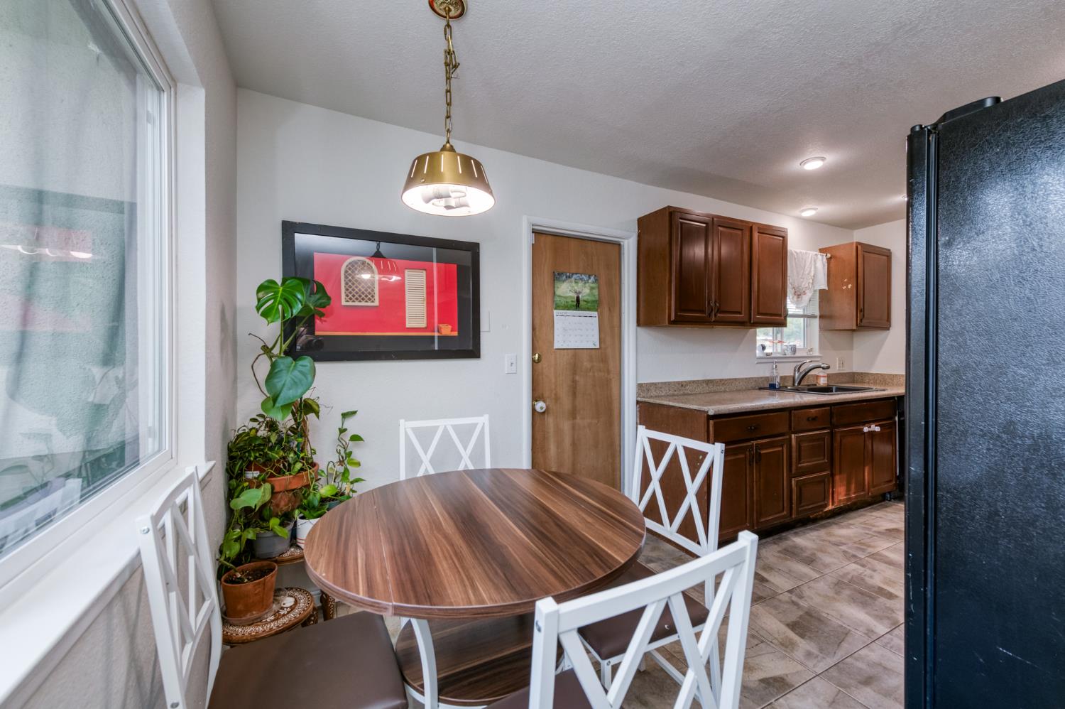 6656 N Wolters Ave, Fresno, CA 93710