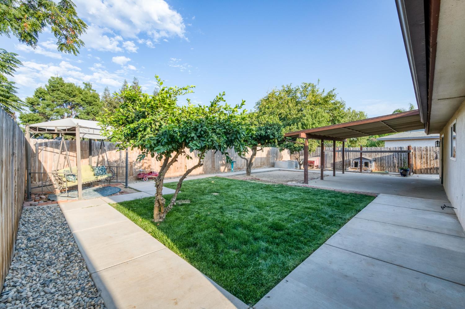 6656 N Wolters Ave, Fresno, CA 93710