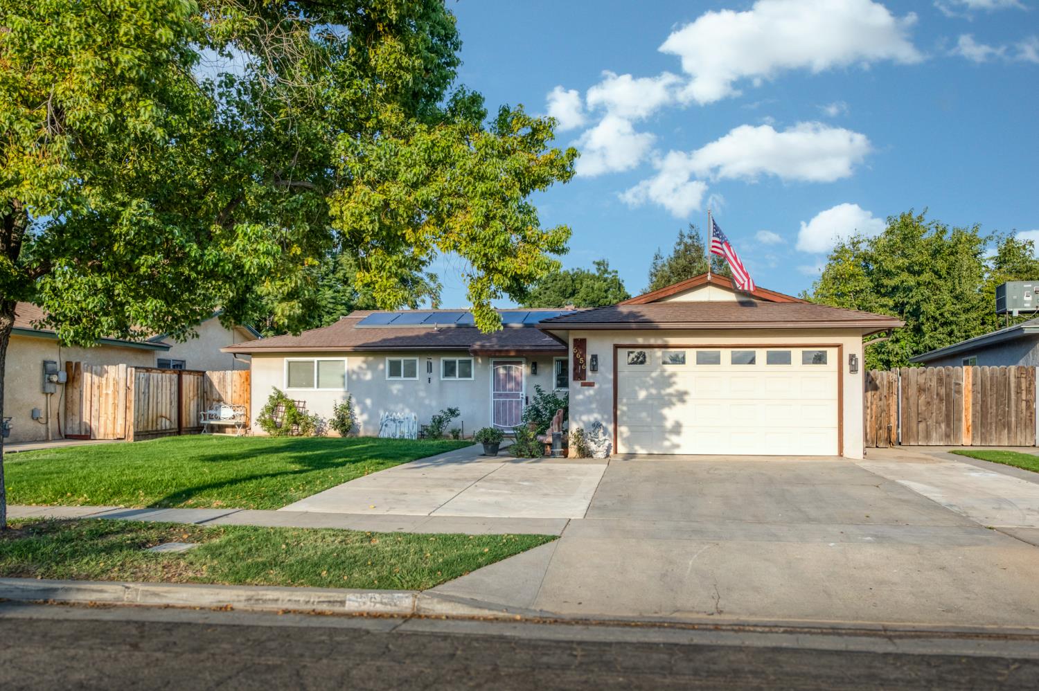 6656 N Wolters Ave, Fresno, CA 93710