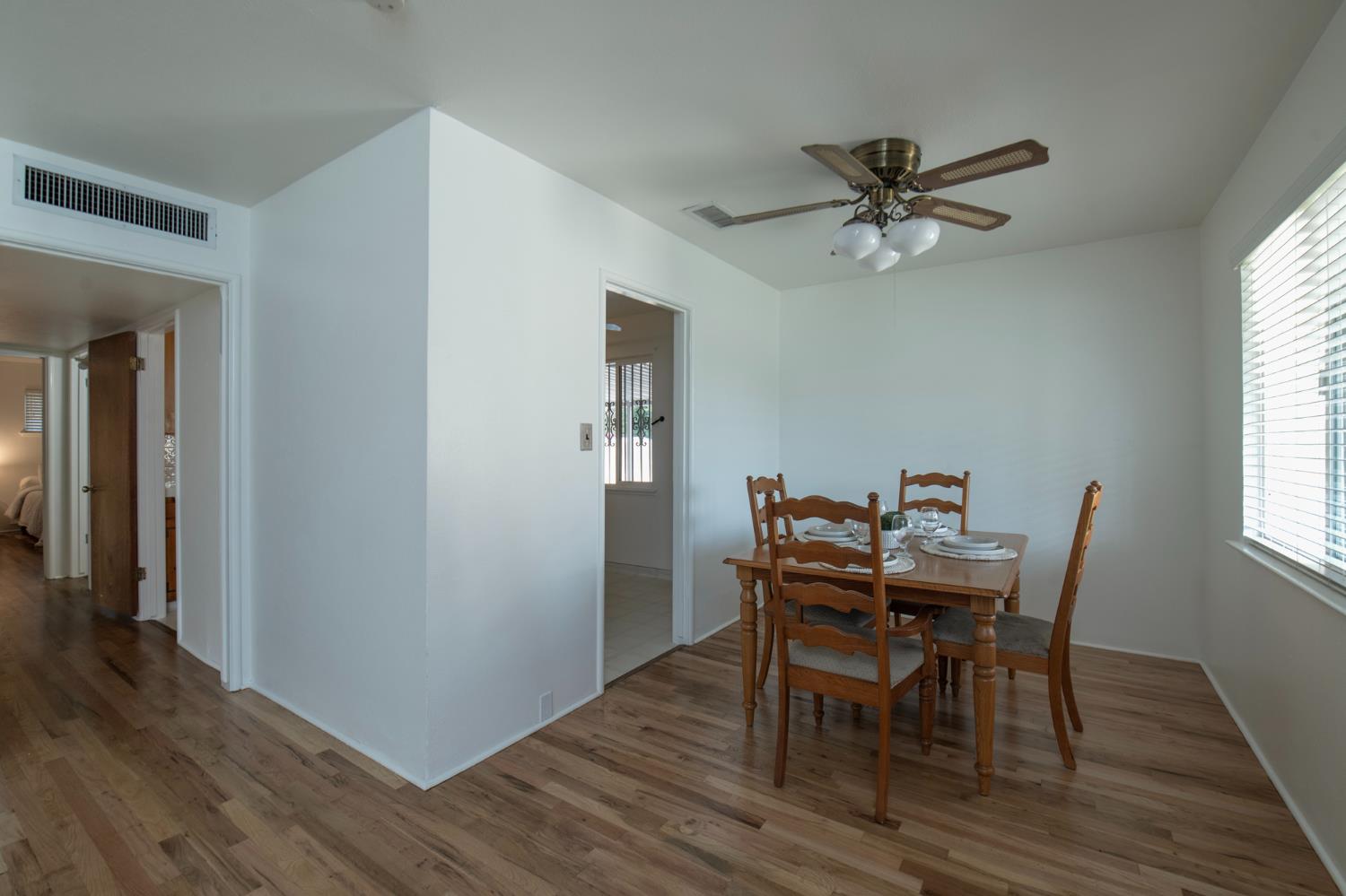 3086 E Holland Ave, Fresno, CA 93726