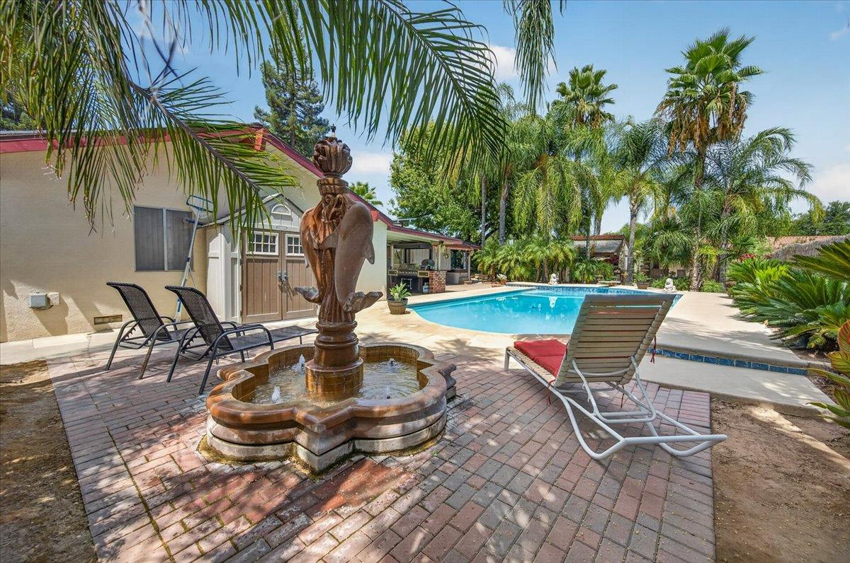 6192 N Fruit Ave, Fresno, CA 93711