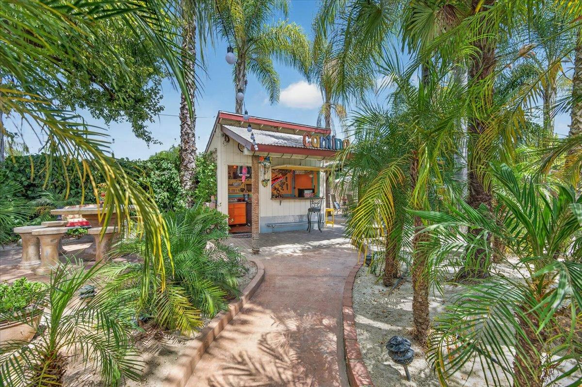 6192 N Fruit Ave, Fresno, CA 93711