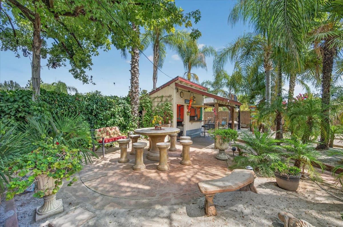 6192 N Fruit Ave, Fresno, CA 93711