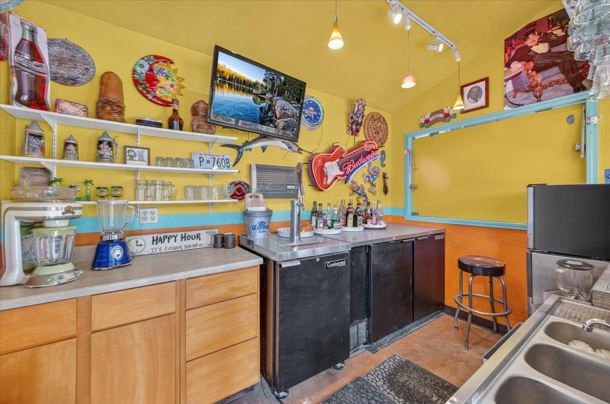 6192 N Fruit Ave, Fresno, CA 93711