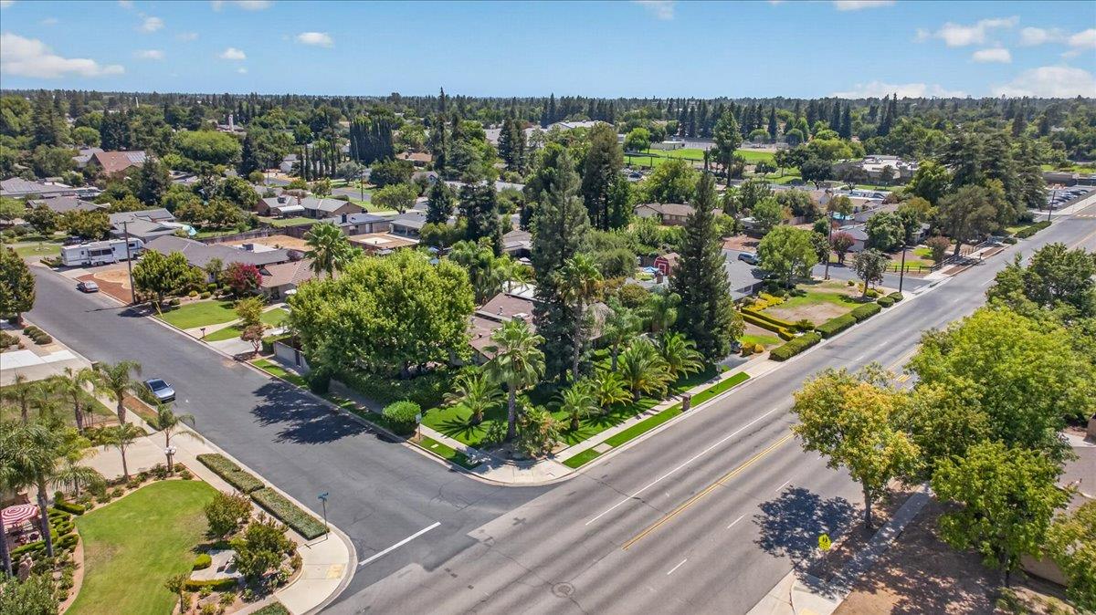 6192 N Fruit Ave, Fresno, CA 93711