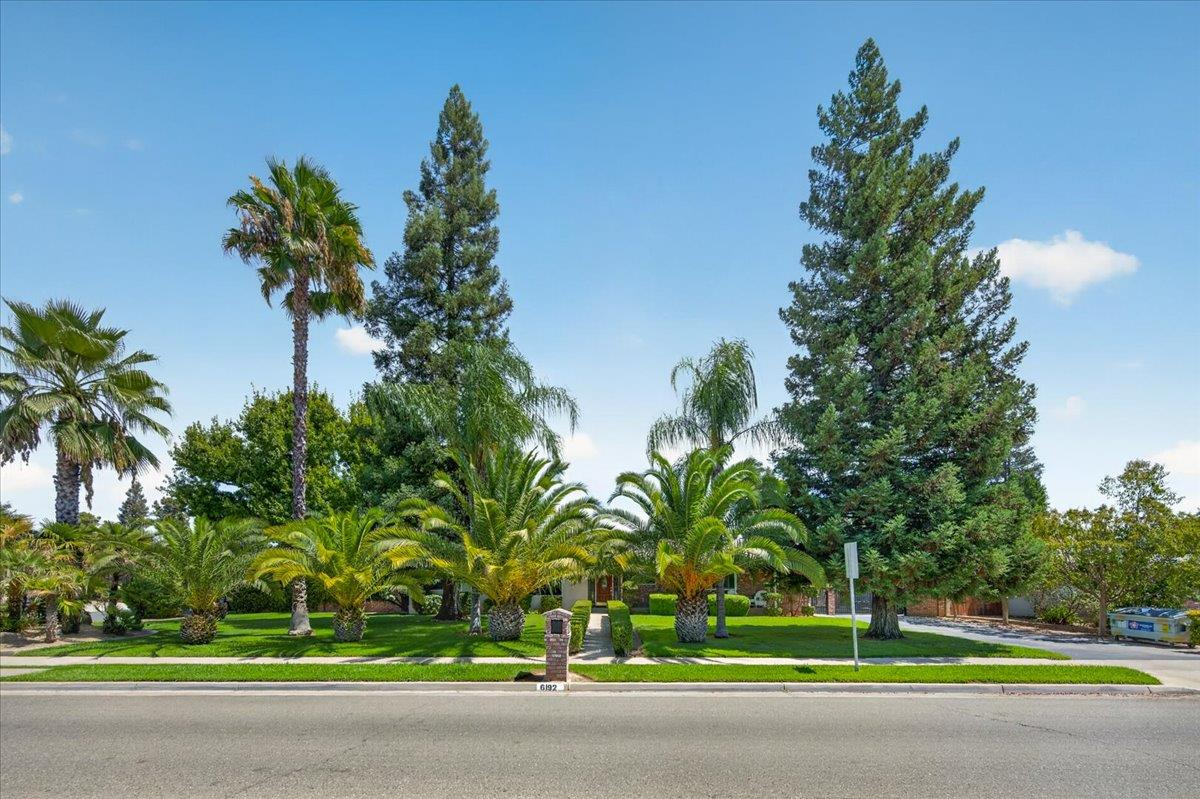 6192 N Fruit Ave, Fresno, CA 93711