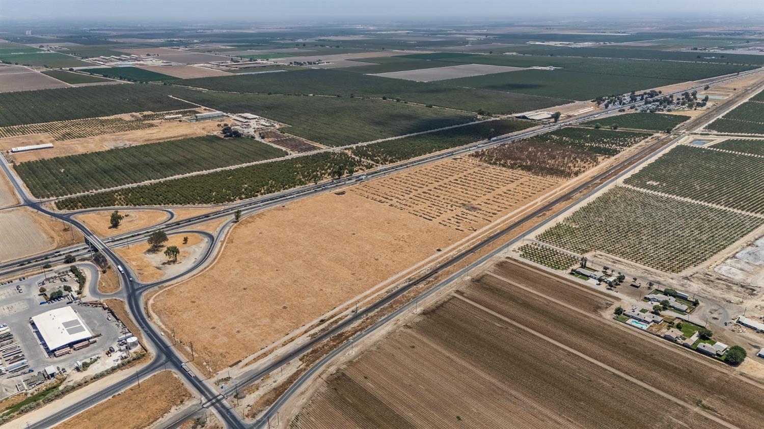 1 Rd 112, Tulare, CA 93274