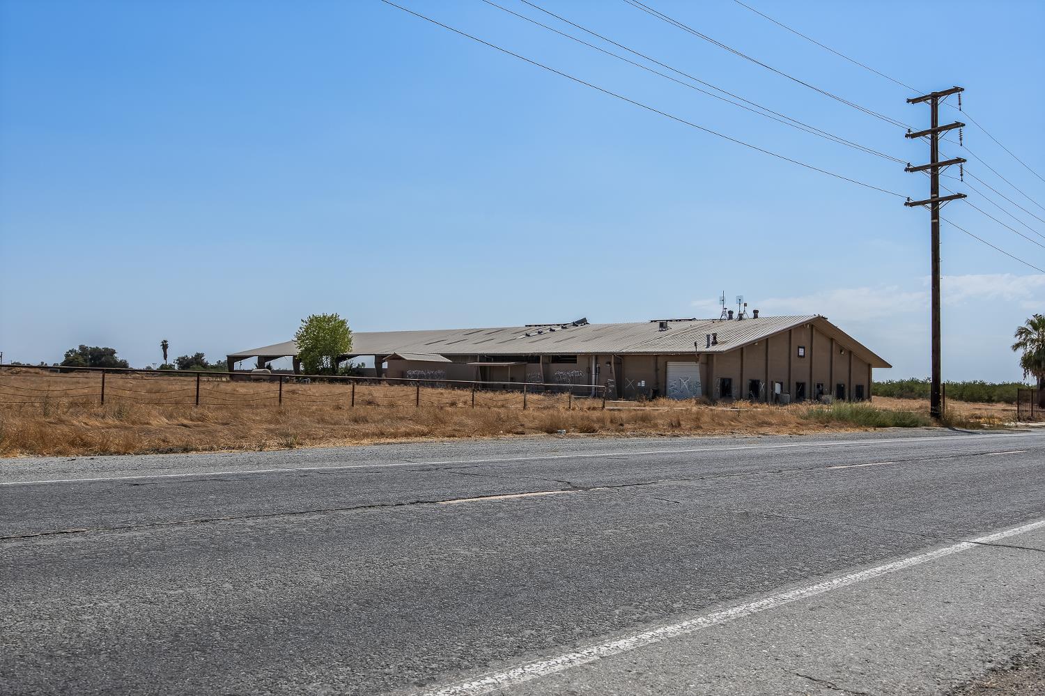 12002 Ave 184, Tulare, CA 93274