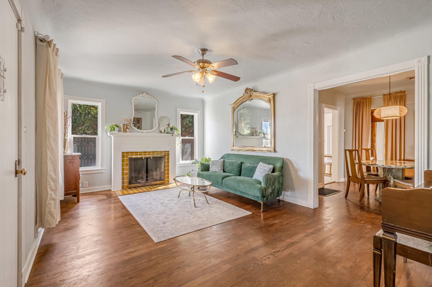 805 N Adoline Ave, Fresno, CA 93728