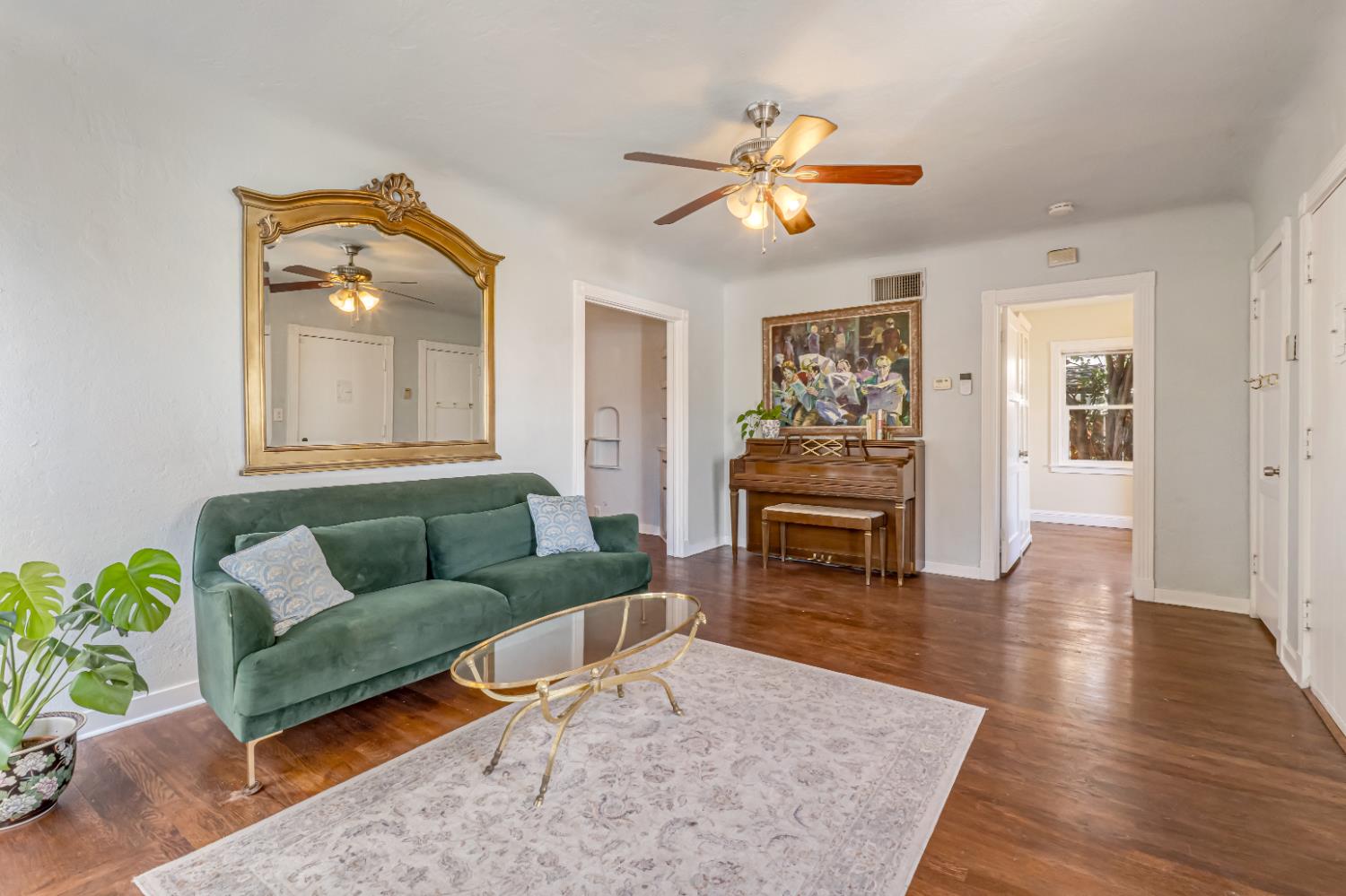 805 N Adoline Ave, Fresno, CA 93728