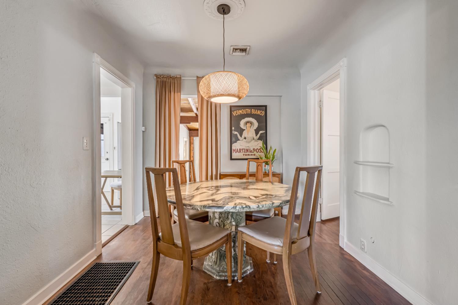 805 N Adoline Ave, Fresno, CA 93728